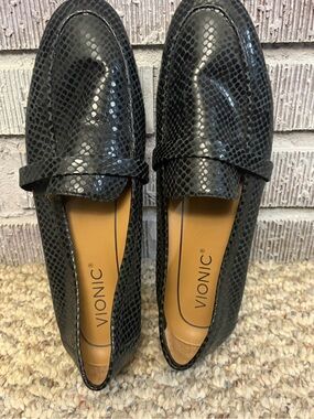 Vionic Zana Lzrd Black Snake-Pattern Slip-On Loafers Sz 8